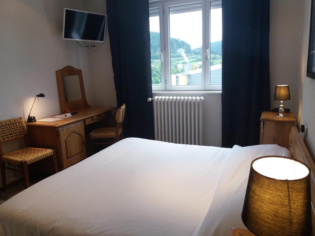 Hotel De La Paix 热拉梅 外观 照片