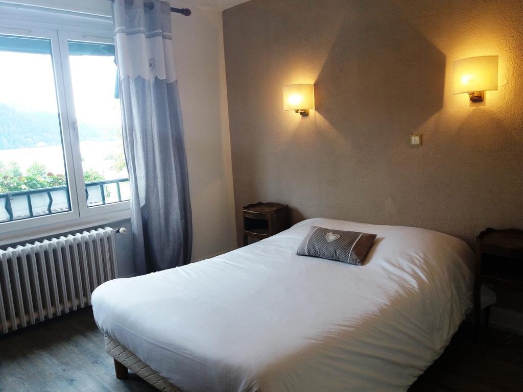 Hotel De La Paix 热拉梅 外观 照片